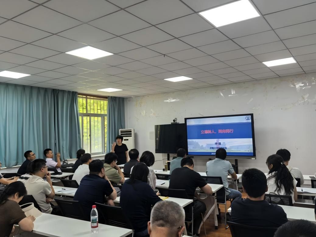 全面加强研究生导师队伍建设
