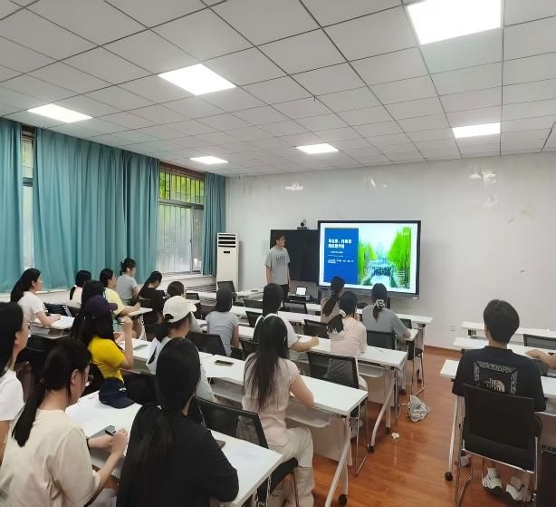 营造崇廉尚洁氛围